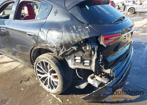 2023 Maserati Grecale Modena z USA, uszkodzony, nr VIN ZN682AVM8P7426498